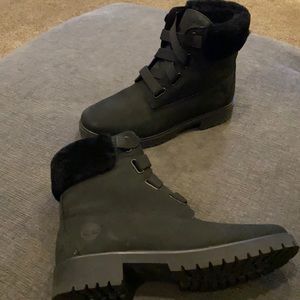 Timberland women’s black boots